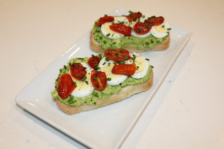 Avocado Toast with Egg & Cherry Tomatoes